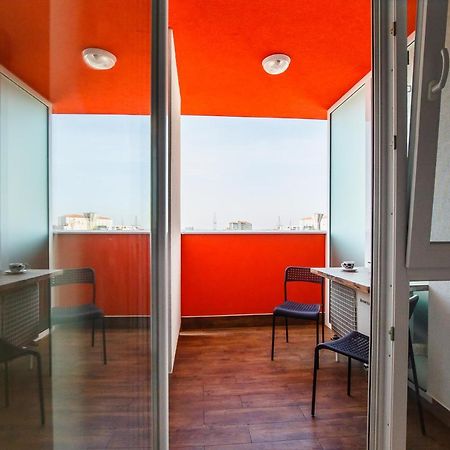 Fresh Studio In Central Oradea Apartment Ngoại thất bức ảnh