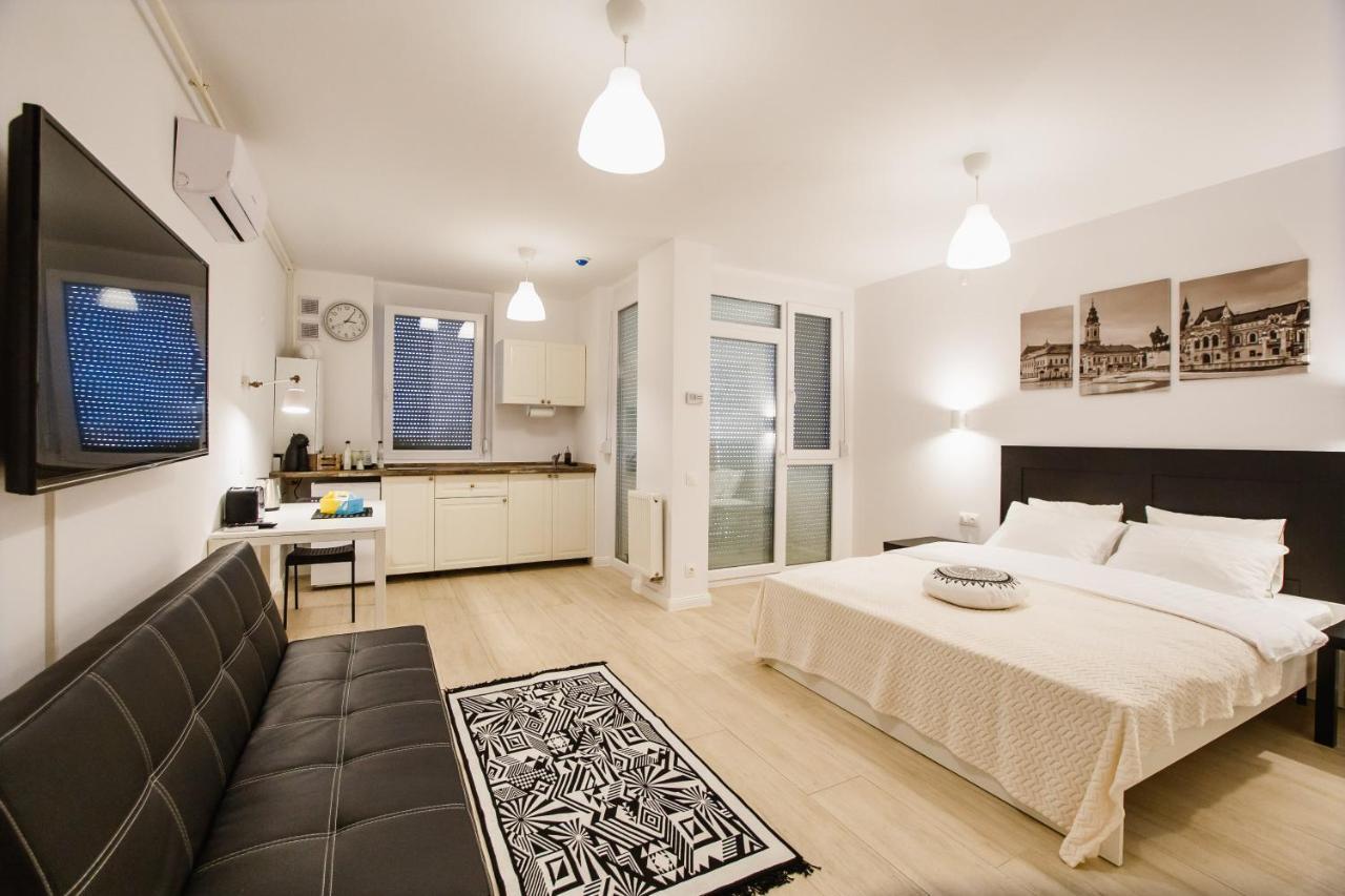 Fresh Studio In Central Oradea Apartment Ngoại thất bức ảnh