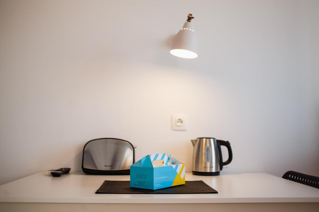Fresh Studio In Central Oradea Apartment Ngoại thất bức ảnh