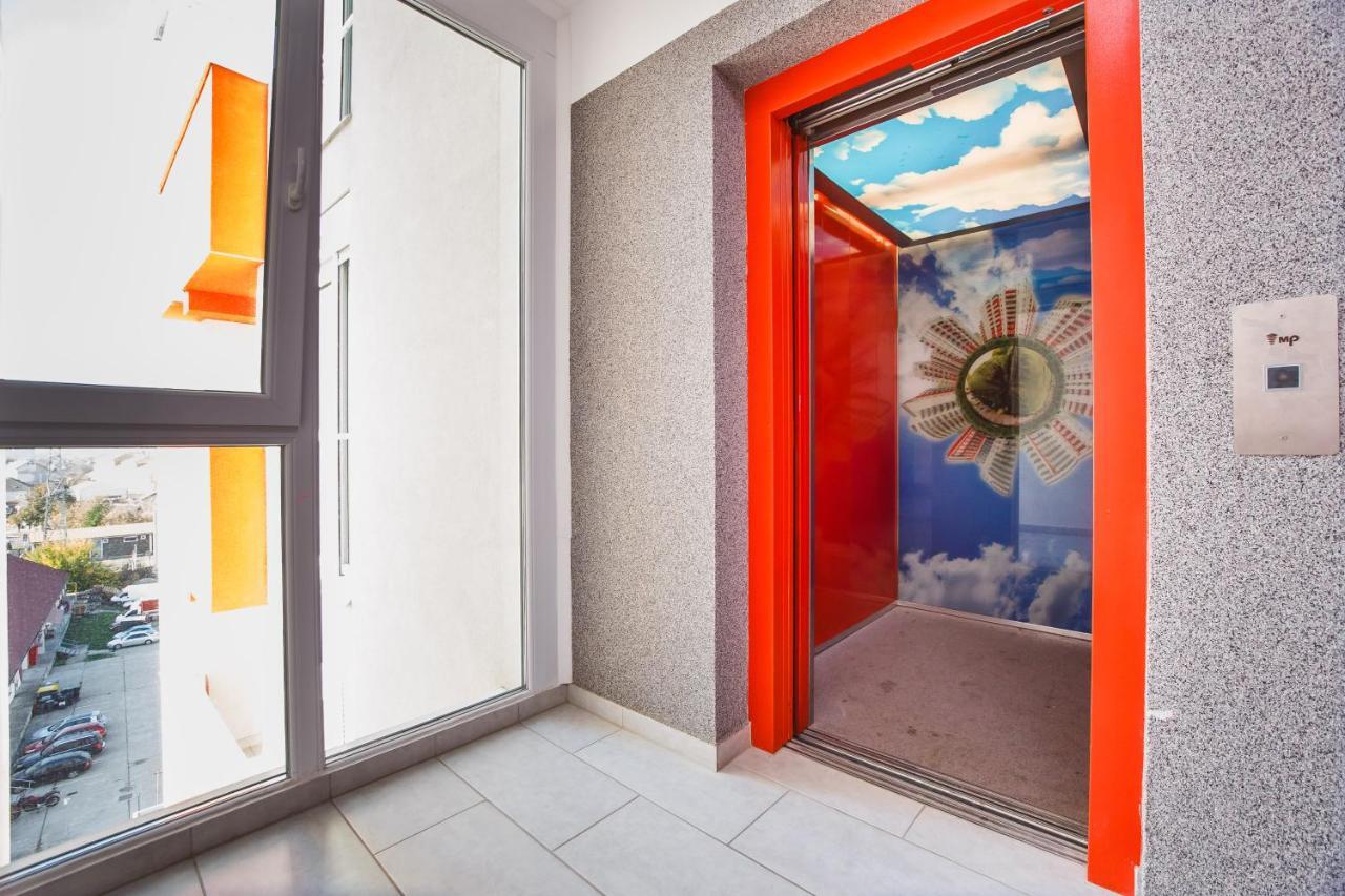 Fresh Studio In Central Oradea Apartment Ngoại thất bức ảnh