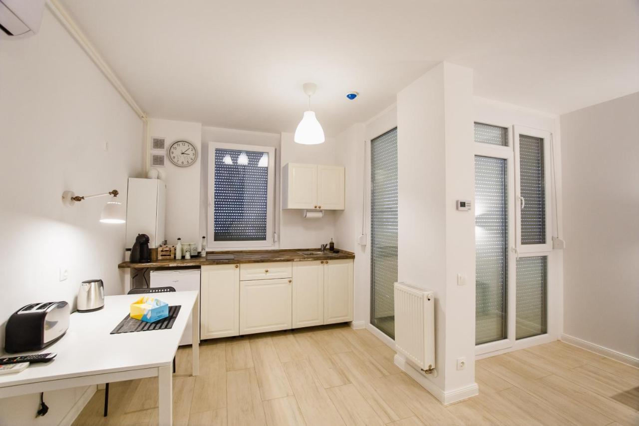 Fresh Studio In Central Oradea Apartment Ngoại thất bức ảnh