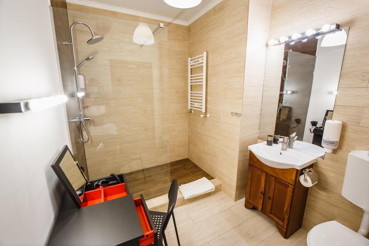 Fresh Studio In Central Oradea Apartment Ngoại thất bức ảnh