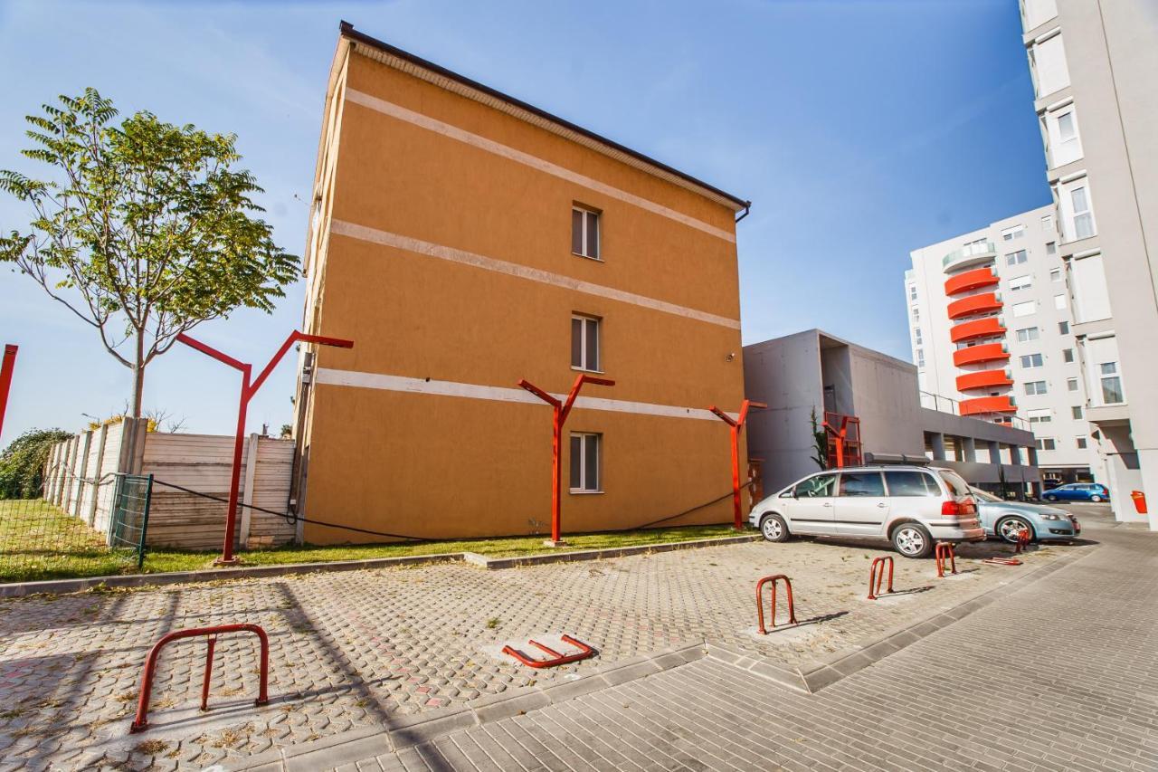 Fresh Studio In Central Oradea Apartment Ngoại thất bức ảnh