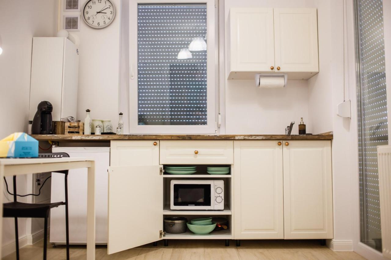 Fresh Studio In Central Oradea Apartment Ngoại thất bức ảnh