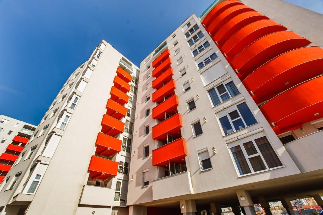 Fresh Studio In Central Oradea Apartment Ngoại thất bức ảnh